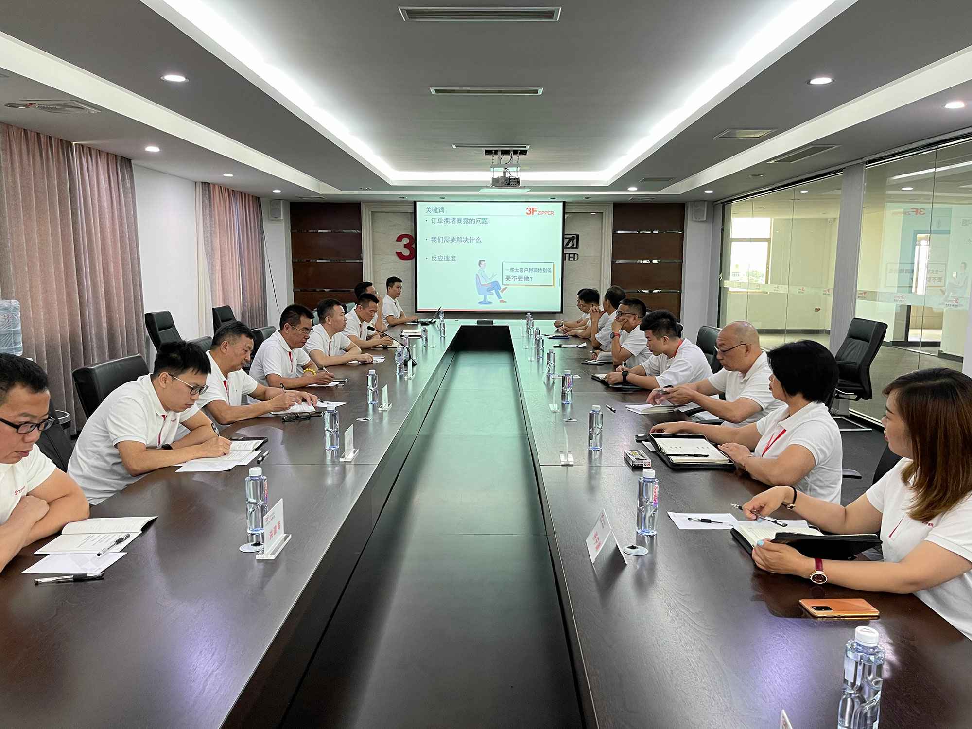 长春尚亮医疗科技有限公司召开上半年总结暨下半年计划会议